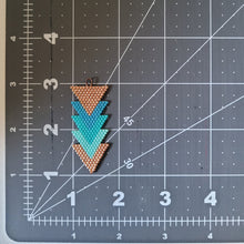 Load image into Gallery viewer, Turquoise and copper arrow beaded earrings. Indigenous handmade.