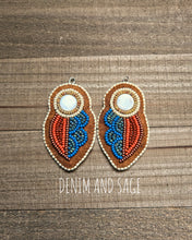 Load image into Gallery viewer, Rusy flower (smaller) applique beaded earrings. Indigenous handmade.