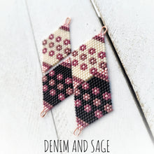 Load image into Gallery viewer, Rose gold flower beaded delica earrings. Indigenous Handmade
