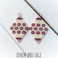 Load image into Gallery viewer, Rose gold flower beaded delica earrings. Indigenous Handmade
