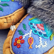 Load image into Gallery viewer, Custom Adult Beaded Moccasins