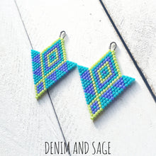 Load image into Gallery viewer, Purple, blue and chartreuse beaded earrings. Indigenous handmade.