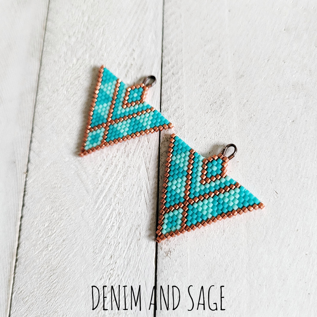 Turquoise ane copper triangle beaded earrings. Indigenous handmade.