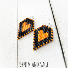 Load image into Gallery viewer, Orange heart beaded earrings. Indigenous handmade.
