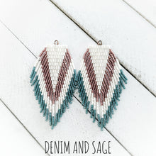 Load image into Gallery viewer, White beaded earrings. Indigenous handmade.
